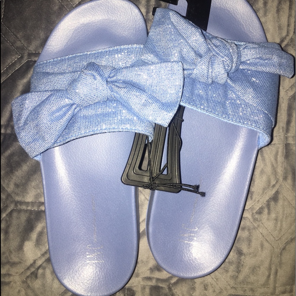 INC Bow Slides